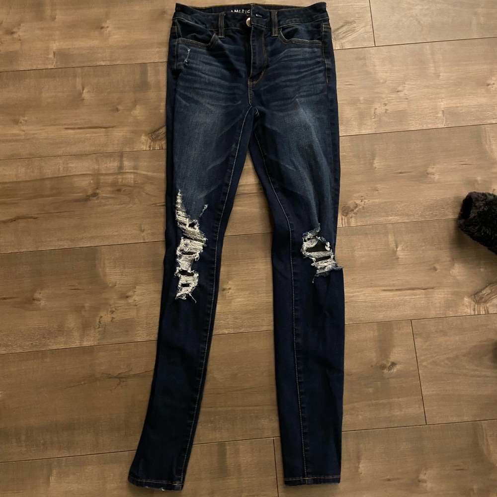 American Eagle Skinny Jeans. Dark Blue wash. Size 2.